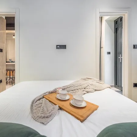 아파트 My - Downtown Retreat *